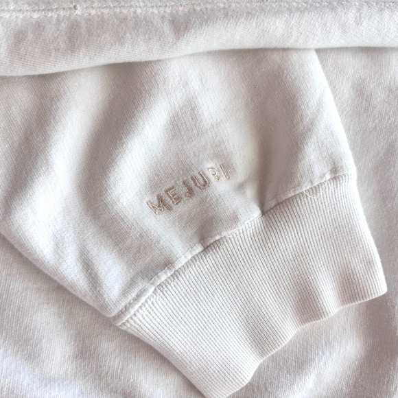 MEJURI Sweatshirt Size XL Cream Golden Logo Pullover Casual Athleisure - Picture 6 of 10